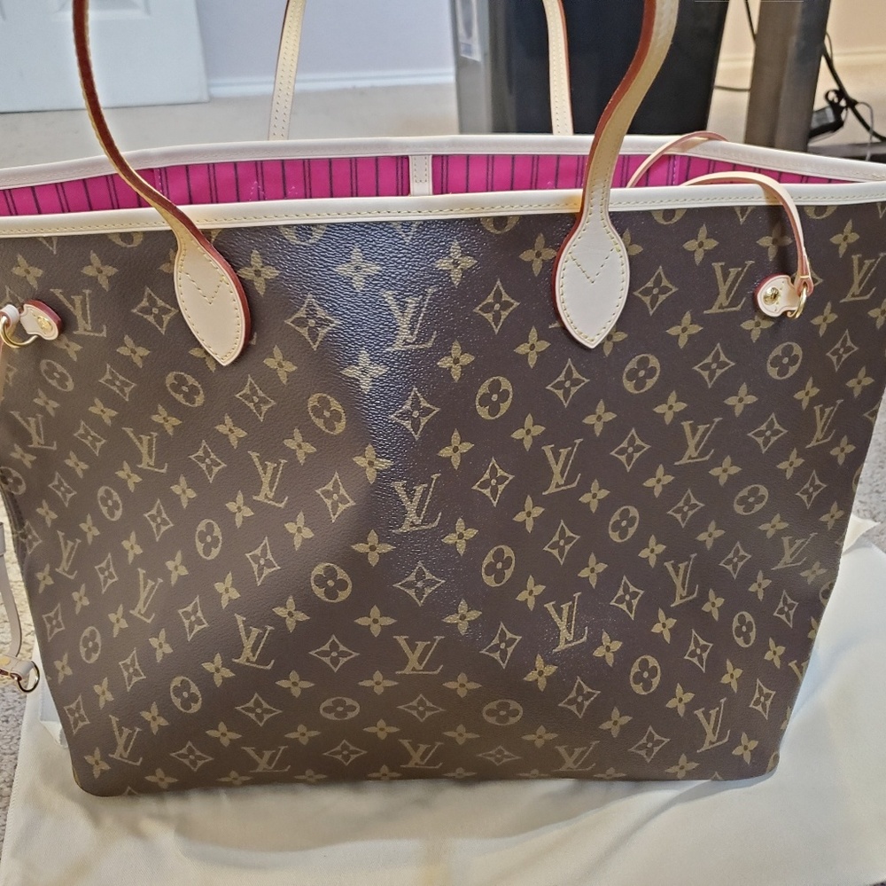 Authentic Brand New Neverful GM